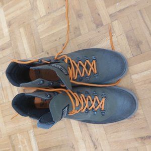 Palladium Green Boots with orange strings